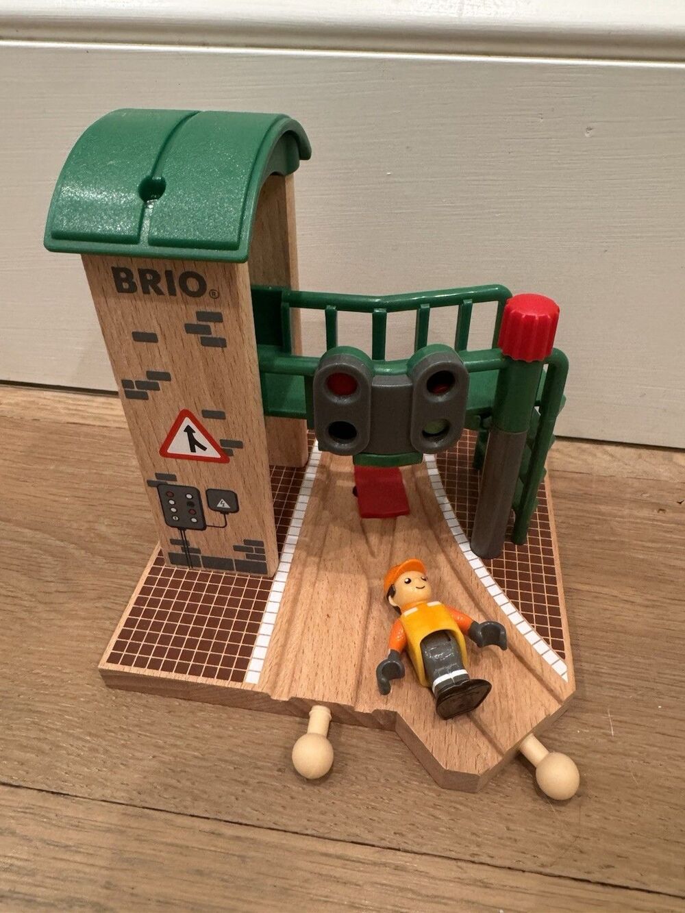 BRIO World Signal Station Set 2-Piece Wooden Train Track Toy